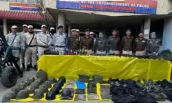 आखिरी दिन सरेंडर में लगा हथियारों का ढेर- 15 बंकर किए नष्ट आखिरी दिन सरेंडर में लगा हथियारों का ढेर- 15 बंकर किए नष्ट