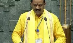 तीसरा बच्चा होने पर गिफ्ट- लड़की हुई तो 50000- लड़का हुआ तो.... तीसरा बच्चा होने पर गिफ्ट- लड़की हुई तो 50000- लड़का हुआ तो....