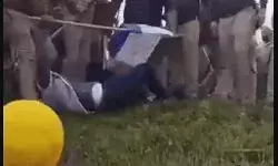 जमीन खाली कराने को लेकर किसानों की पुलिस से भिड़ंत- लाठी चार्ज... जमीन खाली कराने को लेकर किसानों की पुलिस से भिड़ंत- लाठी चार्ज...