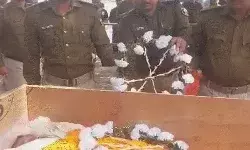 मोस्ट वांटेड को पकड़ने गई पुलिस पर हमला- ASI की मौत- शव से.... मोस्ट वांटेड को पकड़ने गई पुलिस पर हमला- ASI की मौत- शव से....