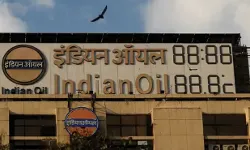 इंडियन ऑयल का घूसखोर अफसर गिरफ्तार- गैस एजेंसी मालिक से.. इंडियन ऑयल का घूसखोर अफसर गिरफ्तार- गैस एजेंसी मालिक से..