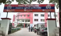 गर्लफ्रेंड को मौत के घाट उतारने के बाद सीना तानकर थाने पहुंचा युवक गर्लफ्रेंड को मौत के घाट उतारने के बाद सीना तानकर थाने पहुंचा युवक