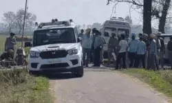 मंदिर पर ग्रेनेड अटैक करने वालों से मुठभेड़ एक हमलावर ढेर- दूसरा फरार मंदिर पर ग्रेनेड अटैक करने वालों से मुठभेड़ एक हमलावर ढेर- दूसरा फरार