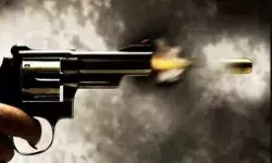 छुट्टी के विवाद में कांस्टेबल ने ASI को गोलियों से भूना- मौके पर मौत छुट्टी के विवाद में कांस्टेबल ने ASI को गोलियों से भूना- मौके पर मौत