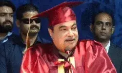 बोले केंद्रीय मंत्री- जो करेगा जात की बात- उसे कसकर मारूंगा लात बोले केंद्रीय मंत्री- जो करेगा जात की बात- उसे कसकर मारूंगा लात