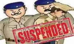 लापरवाही पर पुलिस कमिश्नर का एक्शन- दो चौकी प्रभारी किये सस्पेंड लापरवाही पर पुलिस कमिश्नर का एक्शन- दो चौकी प्रभारी किये सस्पेंड