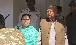 लैंड फॉर जॉब मामला- पत्नी व बेटे के बाद आज लालू दे रहे ED के सवालों... लैंड फॉर जॉब मामला- पत्नी व बेटे के बाद आज लालू दे रहे ED के सवालों...