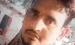 जमानत पर आए हिस्ट्रीशीटर की घेराबंदी कर गोली मारकर हत्या- पेट एवं... जमानत पर आए हिस्ट्रीशीटर की घेराबंदी कर गोली मारकर हत्या- पेट एवं...