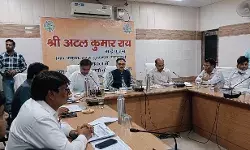 मंडलायुक्त की अध्यक्षता में राजस्व व विकास कार्यों की हुई समीक्षा बैठक मंडलायुक्त की अध्यक्षता में राजस्व व विकास कार्यों की हुई समीक्षा बैठक