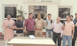 लाखों की कीमत के फोन खोजकर लाई पुलिस- मालिकों के मुखड़ों पर मुस्कान लाखों की कीमत के फोन खोजकर लाई पुलिस- मालिकों के मुखड़ों पर मुस्कान