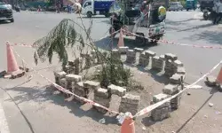 जल निगम की मेहरबानी से जमीन में धंसी पीडब्ल्यूडी की सड़क- बन गया....