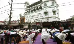 बीजेपी 32 लाख मुसलमानों को सौगात ए मोदी के रूप में बांटेगी ईदी बीजेपी 32 लाख मुसलमानों को सौगात ए मोदी के रूप में बांटेगी ईदी