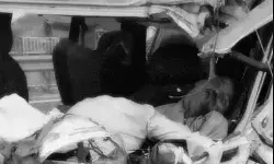 तेज रफ्तार गाड़ी ने मारी गुजरात पुलिस की कार में टक्कर-3 की मौके पर मौत तेज रफ्तार गाड़ी ने मारी गुजरात पुलिस की कार में टक्कर-3 की मौके पर मौत