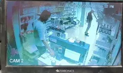 बंटी और बबली ने दुकानदार को बातों में फंसाकर गल्ले पर किया हाथ साफ