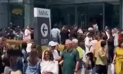 भूकंप के झटकों से बेहाल फ्लाईओवर गिरा- मॉल व इमारतों से.... भूकंप के झटकों से बेहाल फ्लाईओवर गिरा- मॉल व इमारतों से....