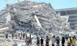 7.7 तीव्रता के भूकंप ने मचाई तबाही- घर एवं मंदिर टूटे- इमारत के मलबे.. 7.7 तीव्रता के भूकंप ने मचाई तबाही- घर एवं मंदिर टूटे- इमारत के मलबे..