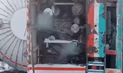 जहरीली गैस से भरा टैंकर पलटा- कार्बन डाइऑक्साइड के रिसाव से हड़कंप जहरीली गैस से भरा टैंकर पलटा- कार्बन डाइऑक्साइड के रिसाव से हड़कंप