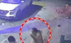 बॉयफ्रेंड के साथ मिलकर वाईपर से पिटाई कर पत्नी ने JE पति को दिखाया ड्रम बॉयफ्रेंड के साथ मिलकर वाईपर से पिटाई कर पत्नी ने JE पति को दिखाया ड्रम