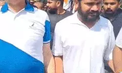 पदयात्रा कर रहे कन्हैया कुमार के बाउंसरों एवं समर्थकों में जूतमपैजार