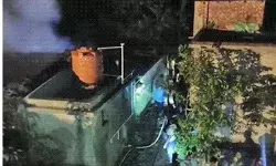 मकान में सिलेंडर ब्लास्ट से लगी आग-कई लोगों की मौत-महिला हॉस्पिटल.. मकान में सिलेंडर ब्लास्ट से लगी आग-कई लोगों की मौत-महिला हॉस्पिटल..