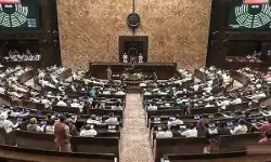 वक्फ संशोधन बिल राज्यसभा में भी पास-अब केवल राष्ट्रपति के साइन की दरकार वक्फ संशोधन बिल राज्यसभा में भी पास-अब केवल राष्ट्रपति के साइन की दरकार