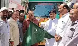 जनपद को मिली 14 एंबुलेंस की सौगात- मंत्री कपिल ने दिखाई हरी झंडी