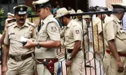 निंदनीय दुस्साहस- बेटों के सामने निजी बस में महिला से गैंगरेप