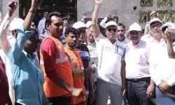 गंगा सफाई अभियान में उद्यमियों की सक्रिय भागीदारी- की घाटों की सफाई गंगा सफाई अभियान में उद्यमियों की सक्रिय भागीदारी- की घाटों की सफाई