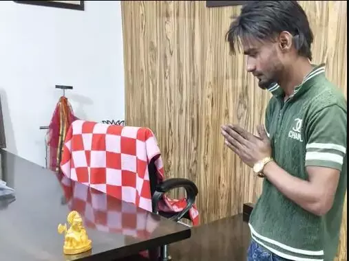 भगवान परशुराम पर टिप्पणी करने वाले चांद ने अब हाथ जोड़ मांगी माफी भगवान परशुराम पर टिप्पणी करने वाले चांद ने अब हाथ जोड़ मांगी माफी