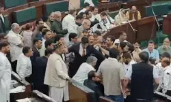 नया वक्फ कानून- विधानसभा में दूसरे दिन भी हंगामा- विधायकों में धक्का.. नया वक्फ कानून- विधानसभा में दूसरे दिन भी हंगामा- विधायकों में धक्का..