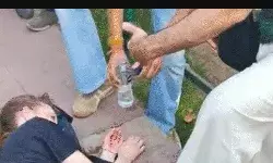 गर्मी का असर- ताजमहल देखने पहुंची विदेशी महिला धूप में गश खाकर गिरी गर्मी का असर- ताजमहल देखने पहुंची विदेशी महिला धूप में गश खाकर गिरी