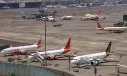 फ्लाइट को बम से उड़ाने की धमकी- बाथरूम के भीतर मिली चिट्ठी फ्लाइट को बम से उड़ाने की धमकी- बाथरूम के भीतर मिली चिट्ठी