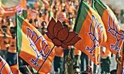 BJP ने नेशनल कॉन्फ्रेंस के कार्यकर्ताओं की हत्या को लेकर साधा निशाना BJP ने नेशनल कॉन्फ्रेंस के कार्यकर्ताओं की हत्या को लेकर साधा निशाना