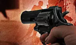 बकरियों के पीपल के पत्ते खाने की चरवाहे को सजा- गोली मारकर किया... बकरियों के पीपल के पत्ते खाने की चरवाहे को सजा- गोली मारकर किया...