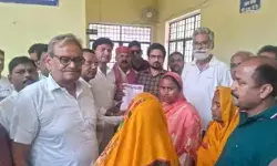 सपा मुखिया को जान से मारने की धमकी- सपाइयों ने किया प्रदर्शन सपा मुखिया को जान से मारने की धमकी- सपाइयों ने किया प्रदर्शन