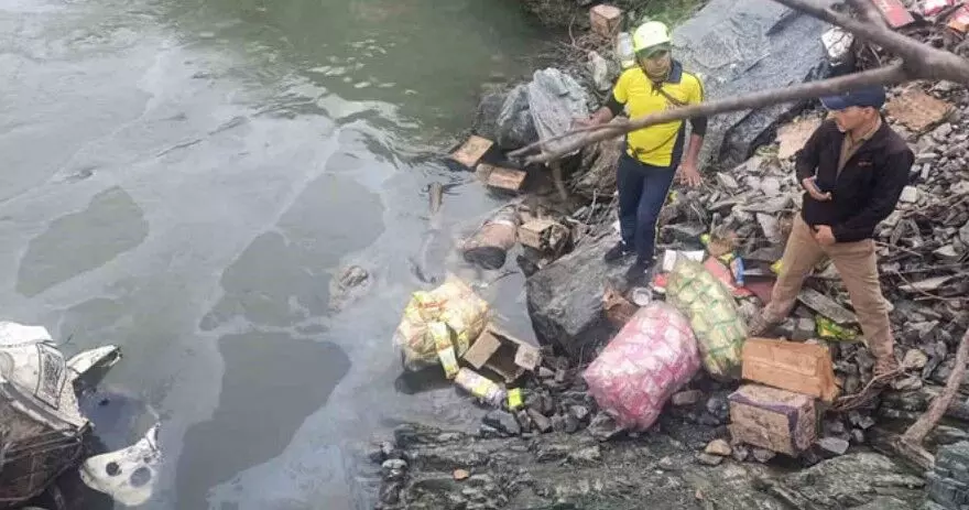 यमुनोत्री हाइवे पर हुआ बड़ा हादसा- पिकअप के दुर्घटनाग्रस्त होने से.... यमुनोत्री हाइवे पर हुआ बड़ा हादसा- पिकअप के दुर्घटनाग्रस्त होने से....