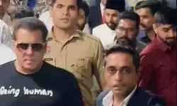 सलमान खान को फिर मिली धमकी- घर में घुसकर करने की वार्निंग सलमान खान को फिर मिली धमकी- घर में घुसकर करने की वार्निंग