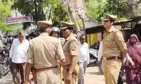 डीएम दफ्तर को बम से उड़ने की धमकी- बम स्क्वायड में खंगाला परिसर