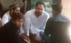 जूता चुराई में साली को नहीं मिली मुंह मांगी रकम तो वापस लौट गई बारात जूता चुराई में साली को नहीं मिली मुंह मांगी रकम तो वापस लौट गई बारात