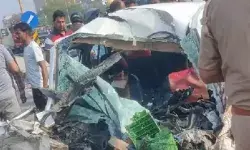 हादसा करके भाग रही कार की बस से टक्कर- दो महिला टीचर समेत चली गई.. हादसा करके भाग रही कार की बस से टक्कर- दो महिला टीचर समेत चली गई..