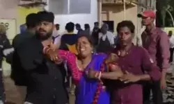 धार्मिक जुलूस में हादसा- हाई टेंशन करंट से 10 झुलसे- दो लोगों की मौत धार्मिक जुलूस में हादसा- हाई टेंशन करंट से 10 झुलसे- दो लोगों की मौत