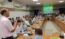 कार्यशाला में किसानों को दी गुड कोल्हू व गन्ना जूस कारोबार की जानकारी कार्यशाला में किसानों को दी गुड कोल्हू व गन्ना जूस कारोबार की जानकारी