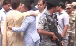 ED के दफ्तर पहुंचे राबर्ट वाड्रा- प्रियंका गांधी खुद छोड़ने आई ED के दफ्तर पहुंचे राबर्ट वाड्रा- प्रियंका गांधी खुद छोड़ने आई