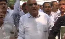 देशभर के ED दफ्तरों के बाहर कांग्रेस का प्रदर्शन- नेशनल हेराल्ड केस.. देशभर के ED दफ्तरों के बाहर कांग्रेस का प्रदर्शन- नेशनल हेराल्ड केस..