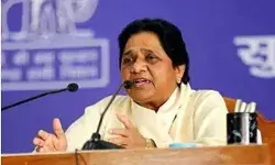 बोली मायावती- अखिलेश की हिंसा कराने की कोशिश- उनकी शह पर नेता दे रहे.. बोली मायावती- अखिलेश की हिंसा कराने की कोशिश- उनकी शह पर नेता दे रहे..