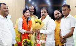 पूर्व प्रदेश अध्यक्ष की पुत्रवधू ने थाम लिया भाजपा का दामन