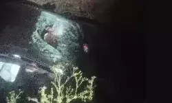 दोस्तों के साथ घूमने निकली एयर होस्टेस की कार नहर में गिरी- मौके पर.. दोस्तों के साथ घूमने निकली एयर होस्टेस की कार नहर में गिरी- मौके पर..