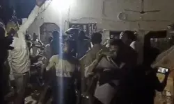 आंधी बारिश से पड़ोसी के मकान की दीवार घर पर गिरी- मां बेटी की मौत आंधी बारिश से पड़ोसी के मकान की दीवार घर पर गिरी- मां बेटी की मौत