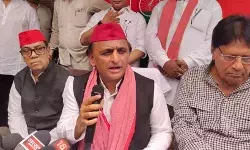 सांसद रामजी लाल से मिलने पहुंचे अखिलेश बोले- हमला करने वाले.. सांसद रामजी लाल से मिलने पहुंचे अखिलेश बोले- हमला करने वाले..