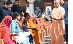 जनता दर्शन में अफसरों पर नाराज़ हुए सीएम ने लगाई फटकार- बोले....